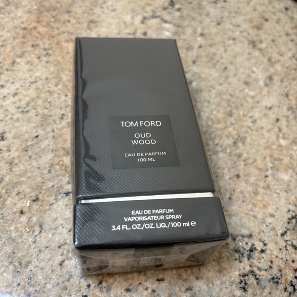 Tom Ford Oud Wood Eau de Parfum 100ml – Luxury Unisex Fragrance-100% Authentic - Picture 1 of 4